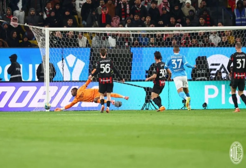 Kiper AC Milan Mike Maignan 