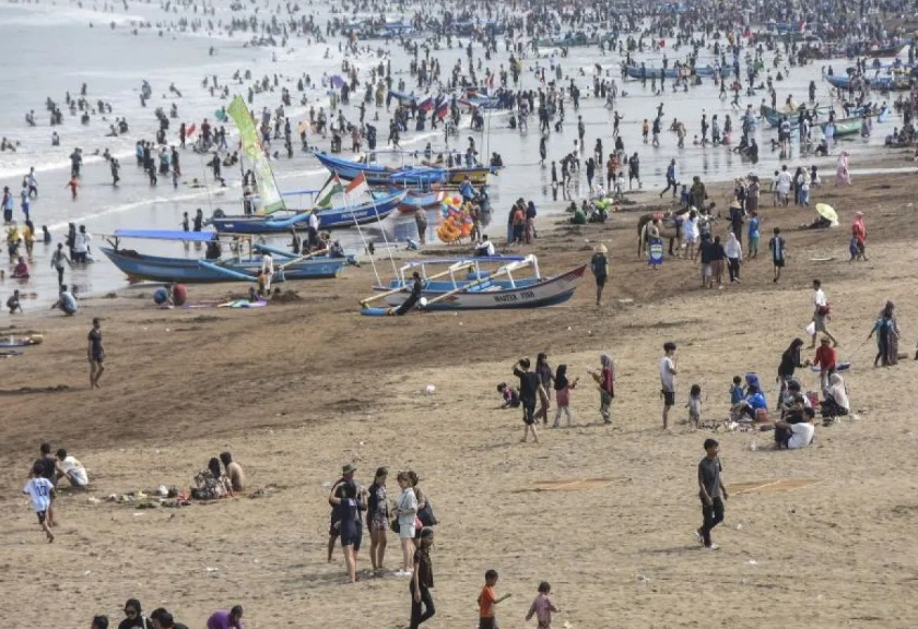 Pesisir pantai barat Kabupaten Pangandaran