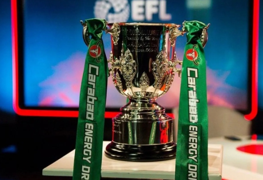 Trofi Piala Liga Inggris atau Carabao Cup