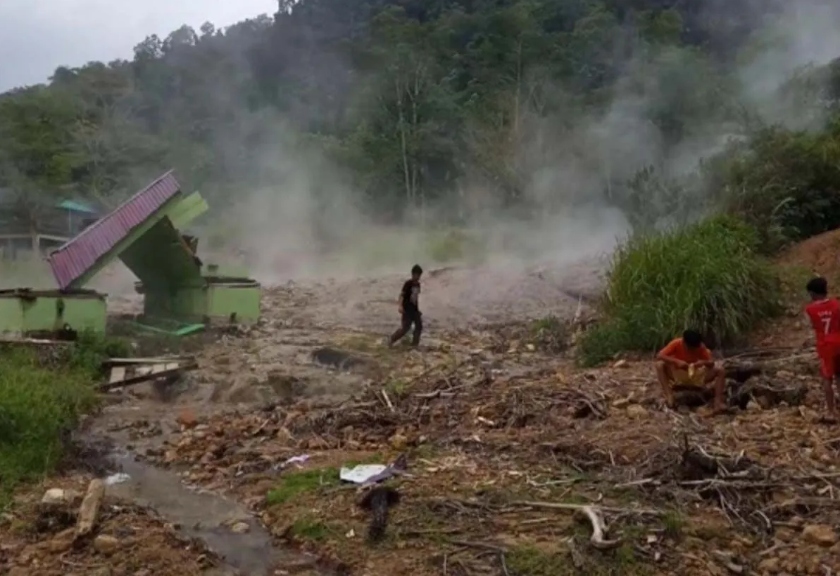 Objek wisata Air Panas Terujak