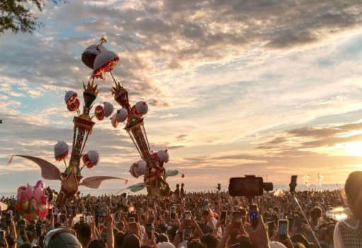 Pesona Hoyak Tabuik Piaman