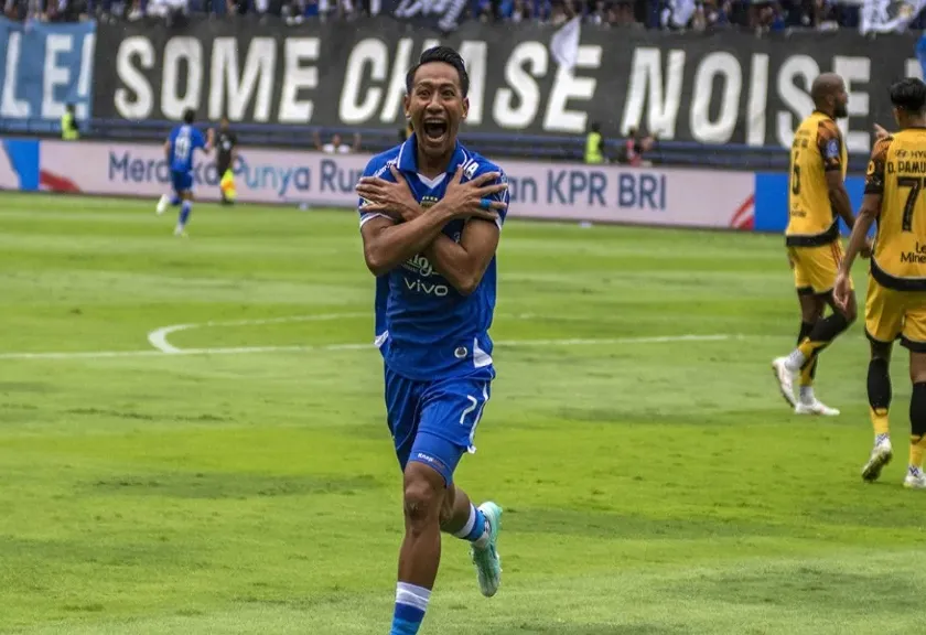 Pesepak bola Persib Bandung Beckham Putra Nugraha