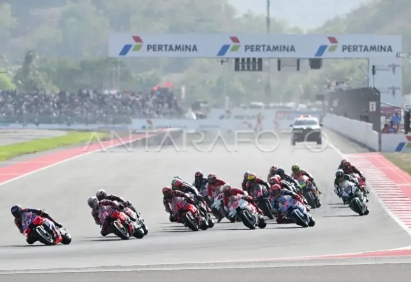 Balapan MotoGP di Pertamina Mandalika International Street Circuit