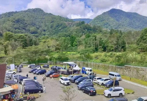 Kawasan wisata Puncak, Cisarua, Kabupaten Bogor, Jawa Barat