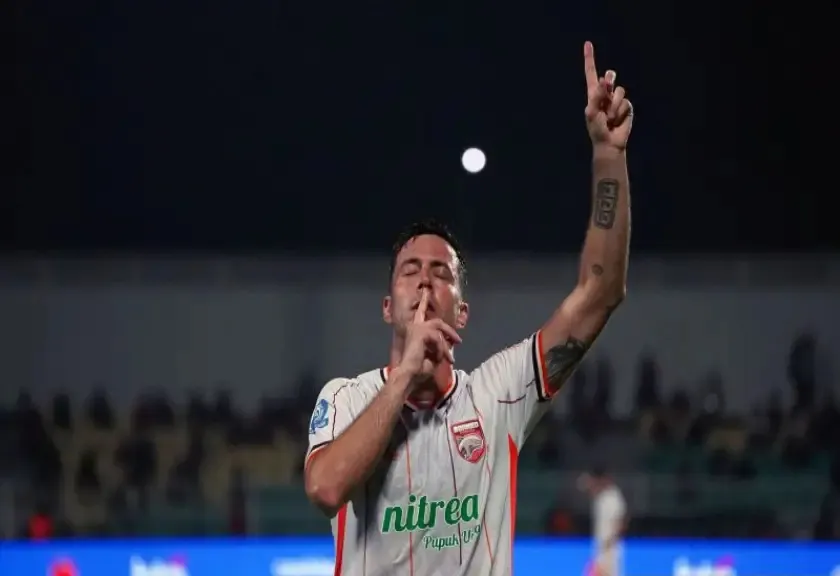 Pemain Borneo FC, Obi.