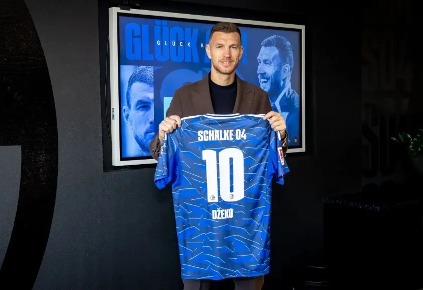 Penyerang baru Schalke, Edin Dzeko