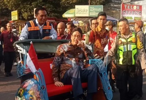 Becak Kayuh Listrik Wisata 