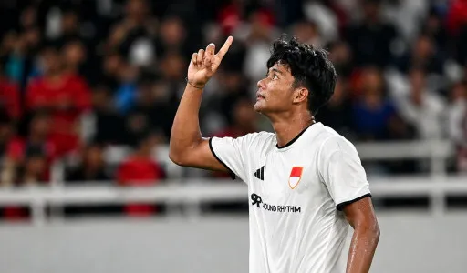 Selebrasi Arkhan Kaka usai mencetak gol ke gawang Aston Villa 
