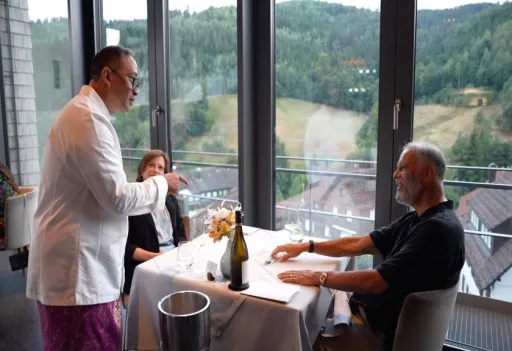 Promosi cita rasa Indonesia di Restoran Schwarzwaldstube di Hotel Traube Tonbach, Jerman