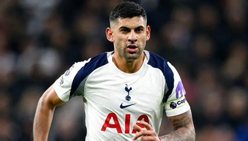 Kapten Tottenham Hotspur, Cristian Romero, saat tampil membela klub London Utara