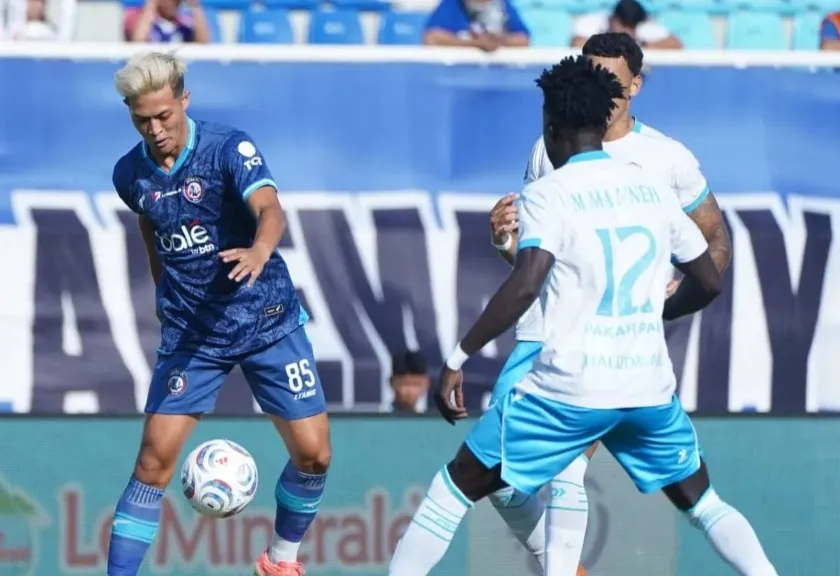 Pesepak bola Arema FC Alfreanda Dewangga 