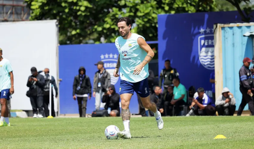 Marc Klok saat menjalani latihan bersama Persib Bandung jelang menghadapi PSM Makassar 