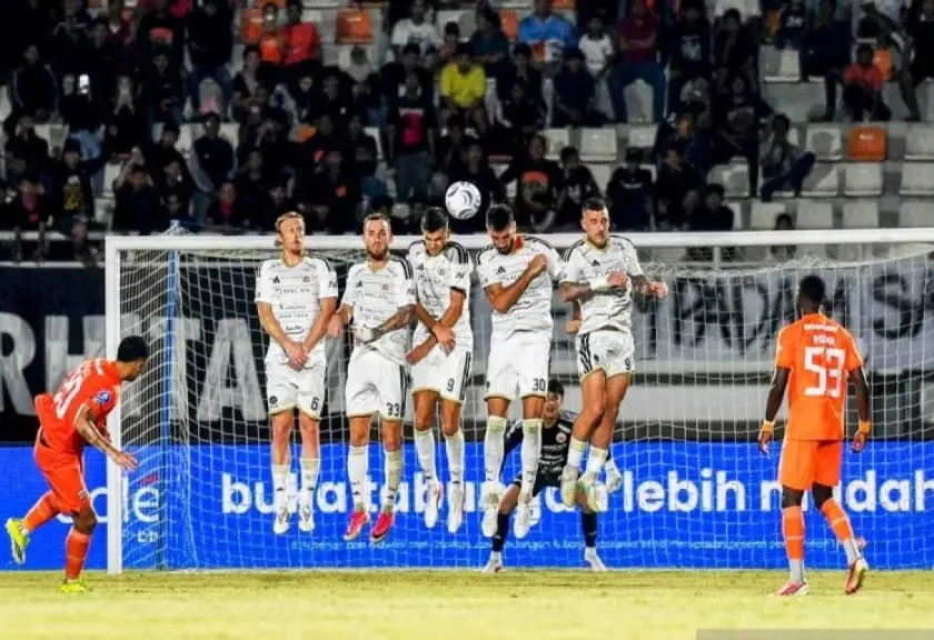 Pertandingan Borneo FC melawan Persija Jakarta 
