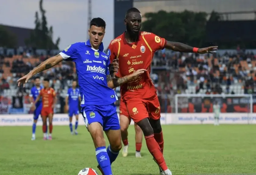 Laga Persija Jakarta vs Persib Bandung
