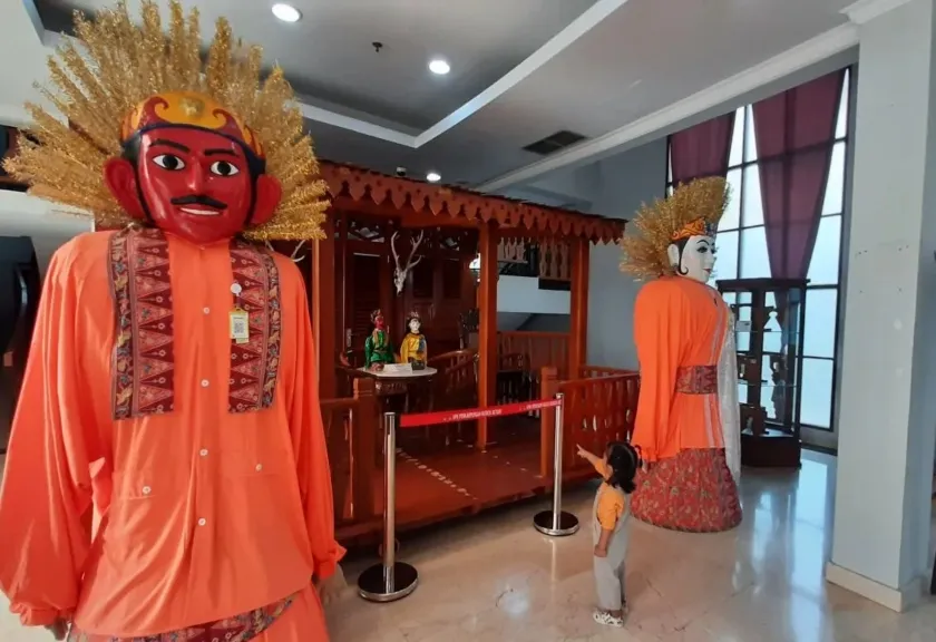 Ondel-Ondel di Museum Betawi, Setu Babakan, Jakarta Selatan