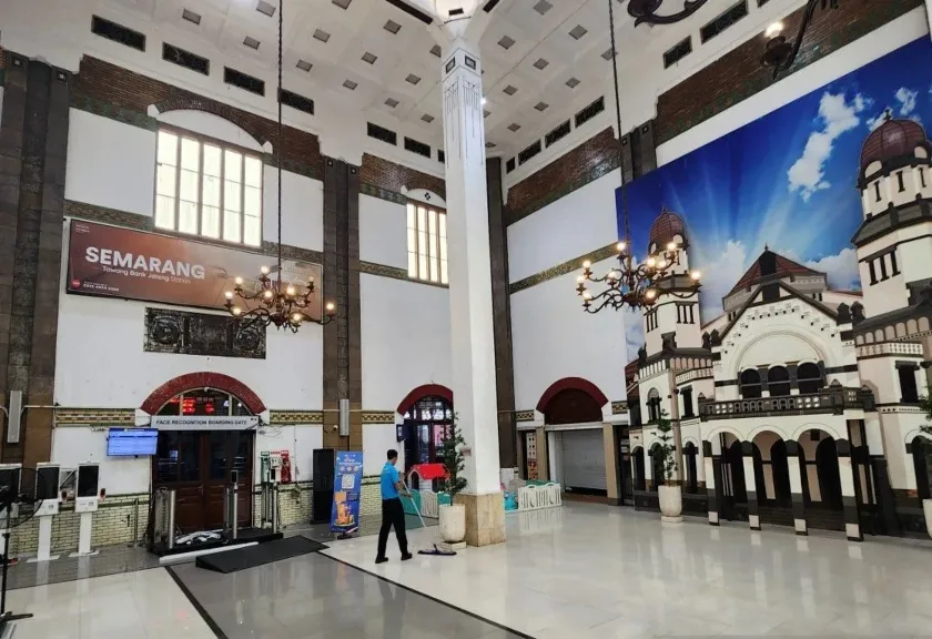 Stasiun Kereta Api Tawang, Semarang, Jawa Tengah