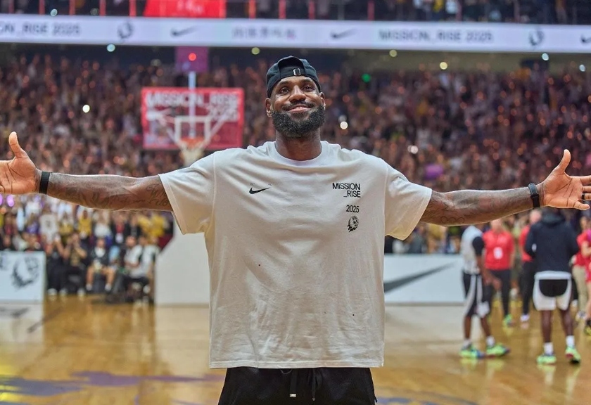 Megabintang Los Angeles Lakers LeBron James