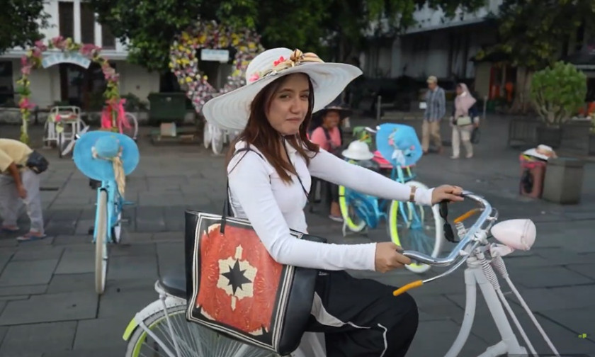 Menjadi Noni Belanda untuk Satu Hari di Kota Tua