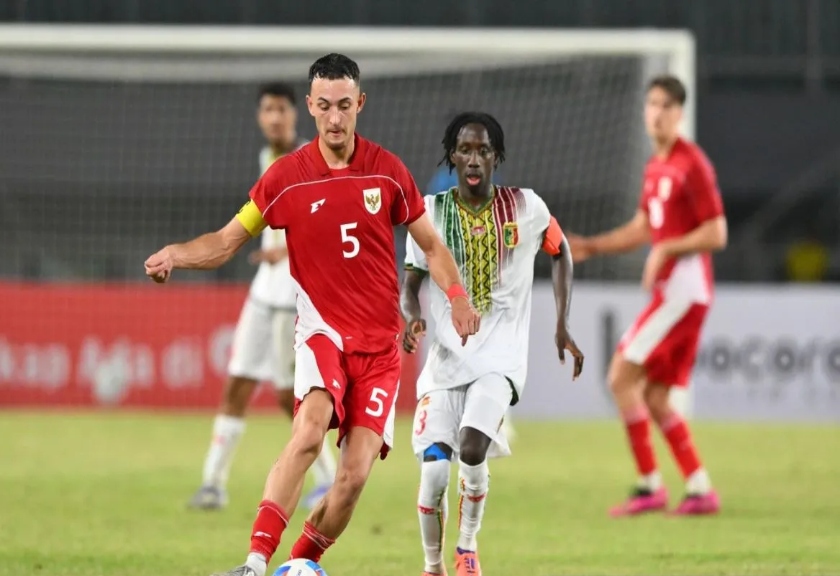 Pesepak bola Timnas Indonesia U-22 Ivar Jenner 