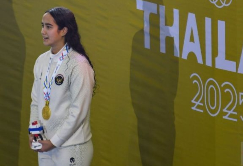 Perenang Indonesia Masniari Wolf 